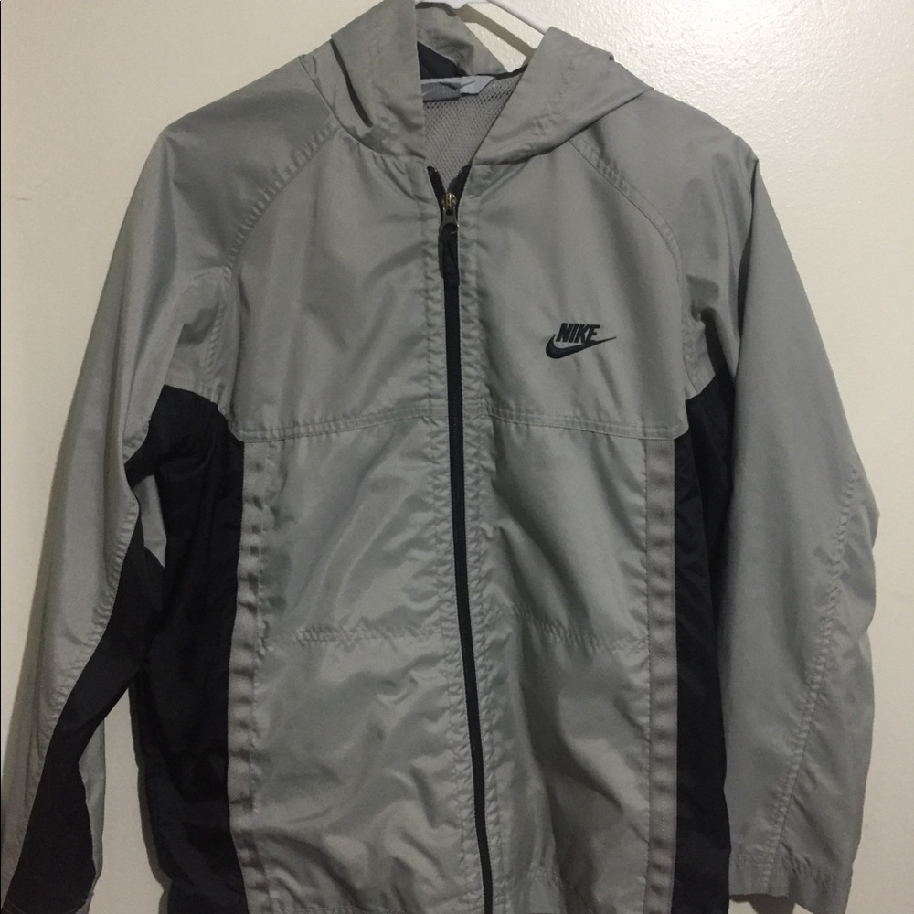 CLASSIC NIKE OLD SCHOOL RAIN COAT